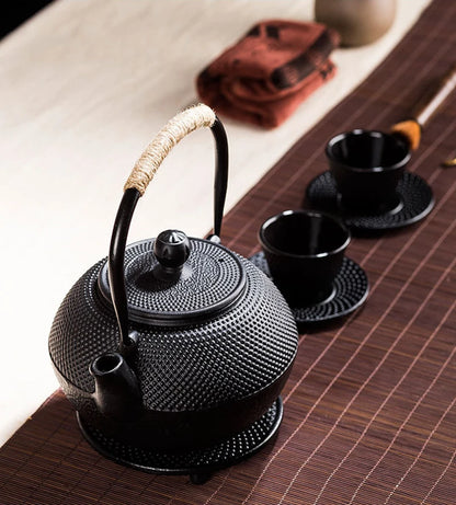 Iron Tea Pot with Stainless Steel Infuser Cast Iron Teapot Tea Kettle for Boiling Water Oolong Tea 600/800/1200ML